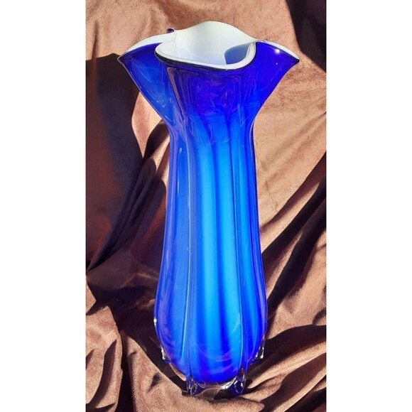 Cased Glass Blown Vase by Cavalier, Blue & White - Picture 4 of 10